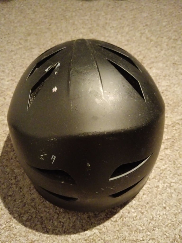 Skateboarding helmet size L, worn but some life left