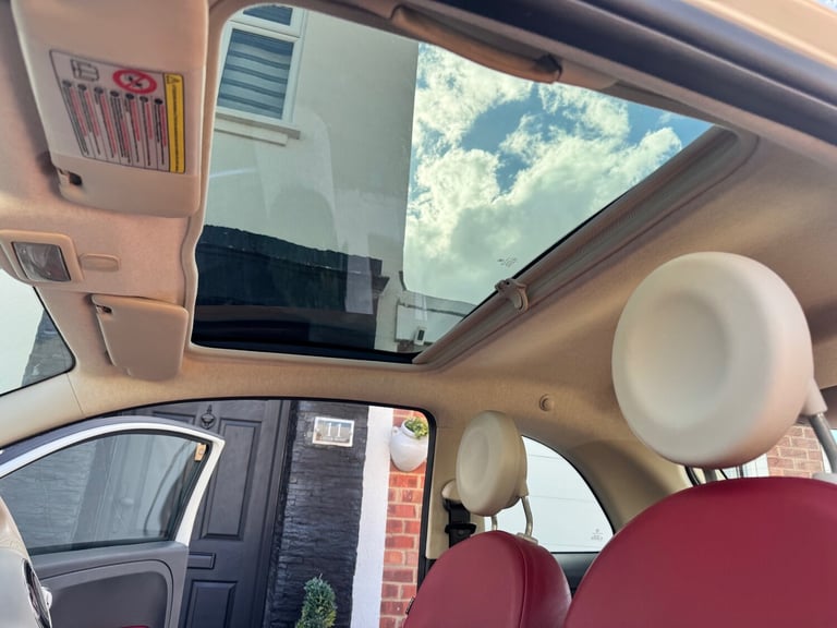 2010 Fiat 500 1.2 Lounge 3dr Dualogic [Start Stop] HATCHBACK Petrol Automatic