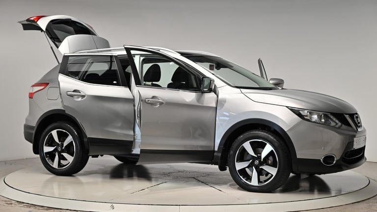 2015 Nissan Qashqai 1.6 dCi n-tec+ XTRON 2WD Euro 6 (s/s) 5dr HATCHBACK Diesel Automatic