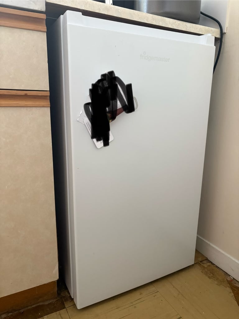 £25 fridge 