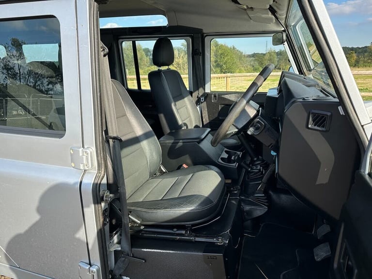 2015 Land Rover Defender County Station Wagon TDCi [2.2] MPV Diesel Manual