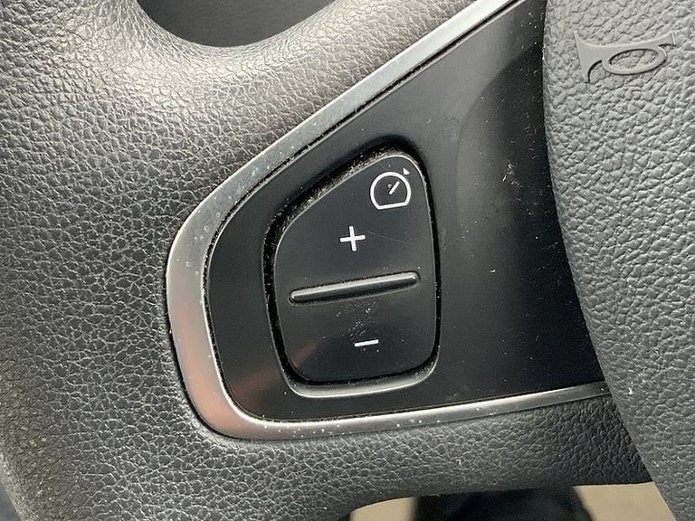 2023 Renault Clio DCI 90 Hatchback Diesel Manual