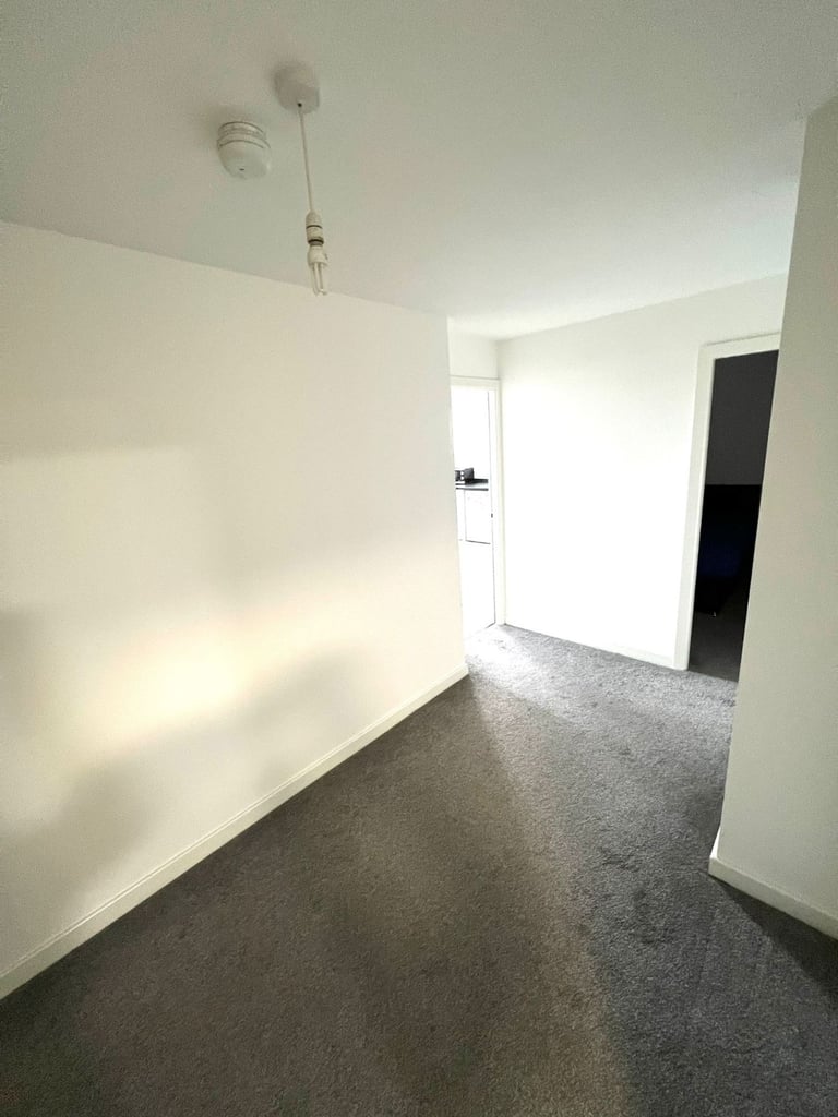 1 Bedroom apartment to rent in Bradford city centre - available from September 