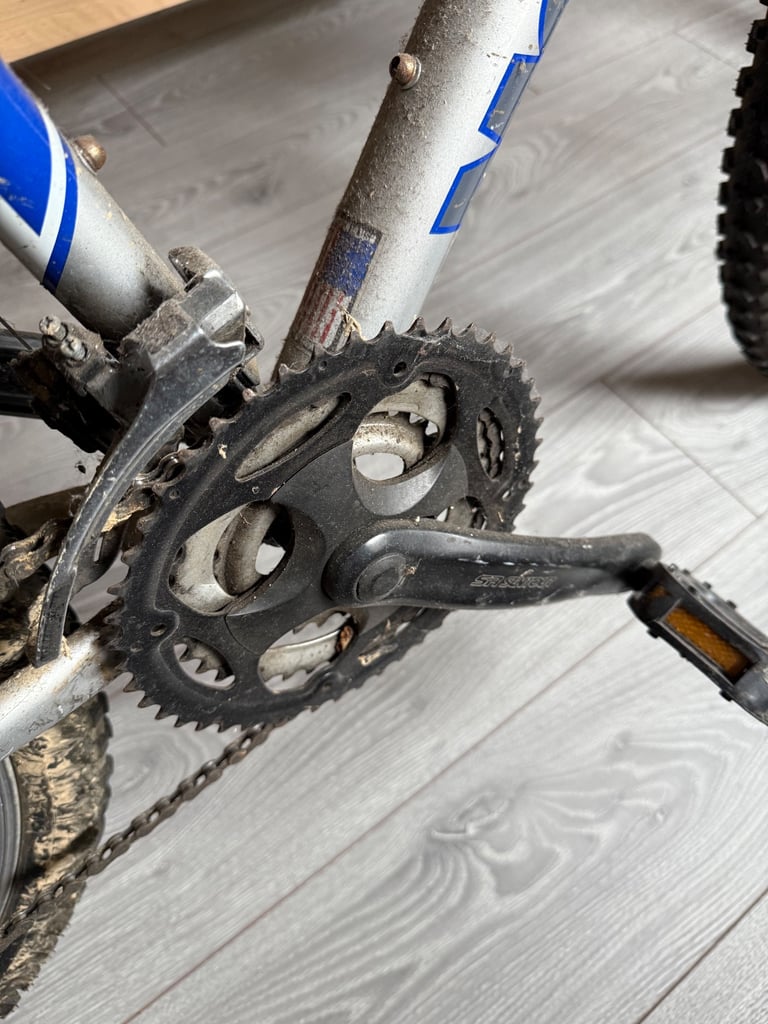 Men’s Mongoose mountain bike