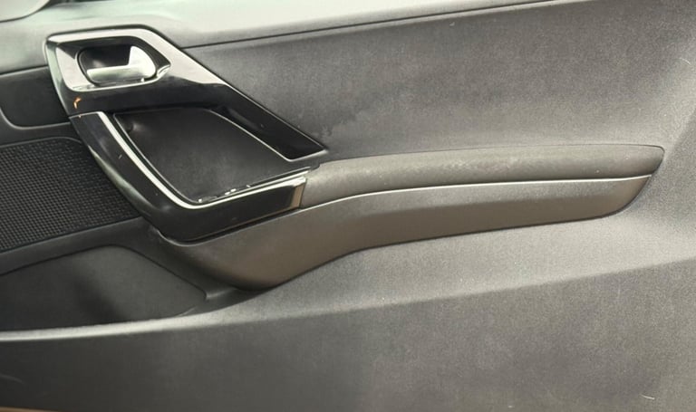 2018 Peugeot 208 1.2 PureTech Black Edition Euro 6 3dr Petrol