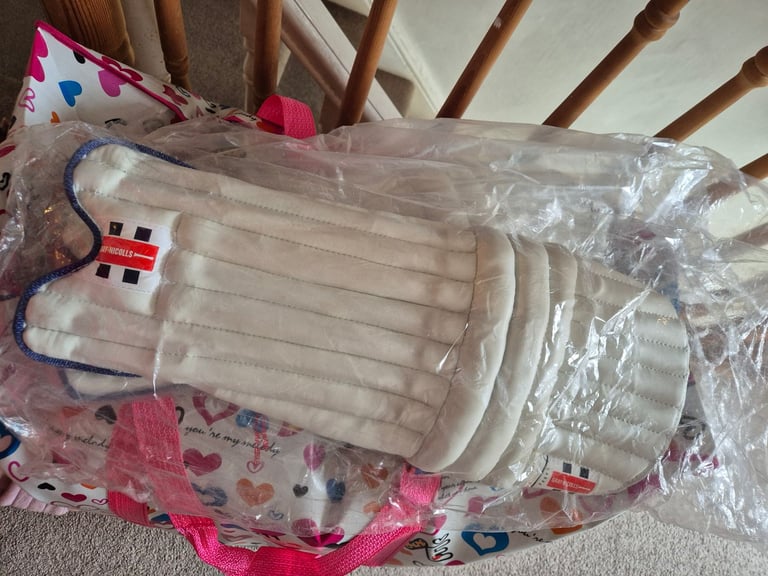 image for Cricket pads