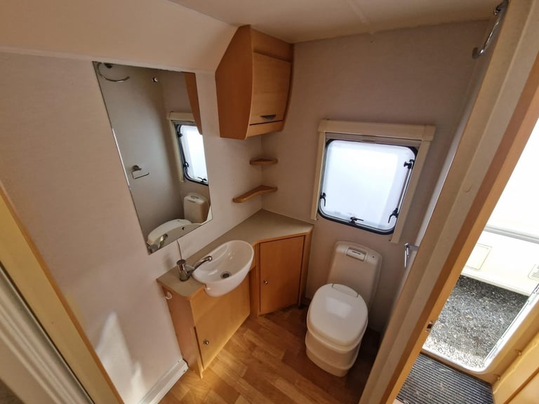 2010 Elddis Lunar XPlore 452 Single Axle 2 Berth Motor Mover Large Rear Bathroom