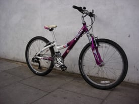 unior Mountain Bike by Trek, Purple, 24 inch for Kids 8+ Years, JUST SERVICED / CHEAP PRICE!!!