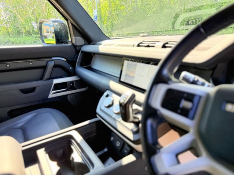 2020 Land Rover Defender 2.0 SD4 SE SUV 5dr Diesel Auto 4WD Euro 6 (s/s) (240 ps) ESTATE Diesel A...