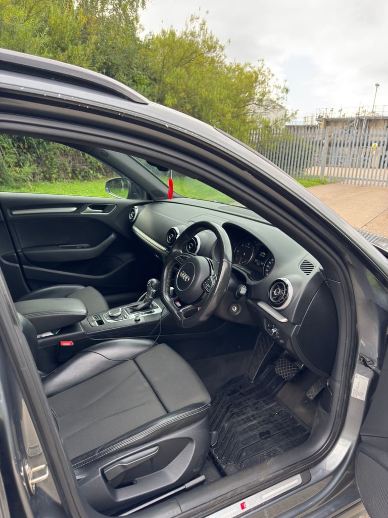 Audi, A3, Hatchback, 2014, Semi-Auto, 1968 (cc), 5 doors
