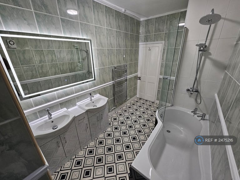 2 bedroom house in Saturn Road, Stoke-On-Trent, ST6 (2 bed) (#2475216)