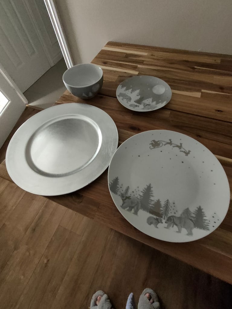 Christmas dinner set with chargers