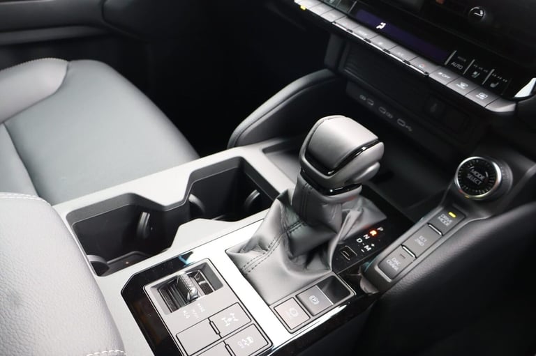 2025 Toyota Land Cruiser BRAND NEW COMMERCIAL REAR PRIVACY GLASS Hi GLOSS FINISH  MUD TERRAIN TYR...