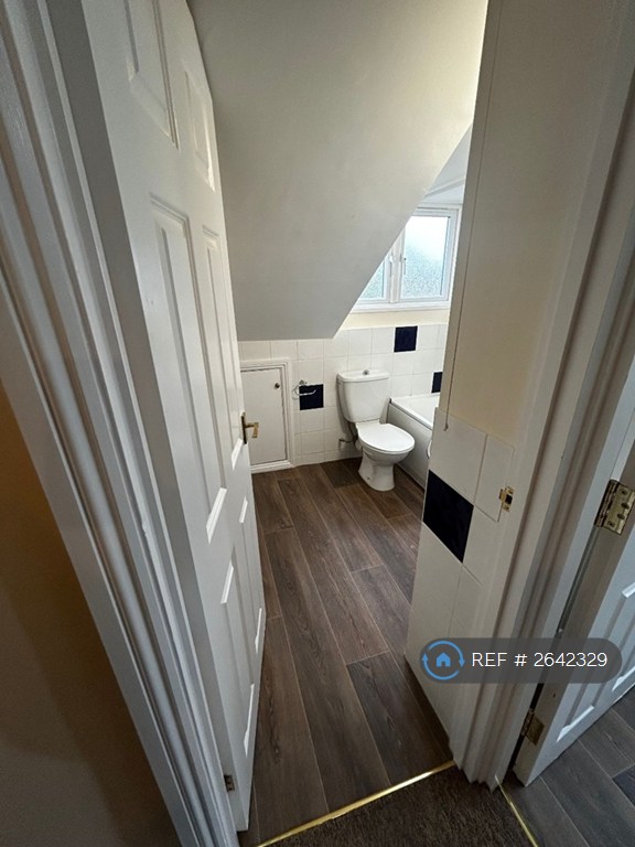 1 bedroom flat in Belvoir Road, Bristol, BS6 (1 bed) (#2642329)