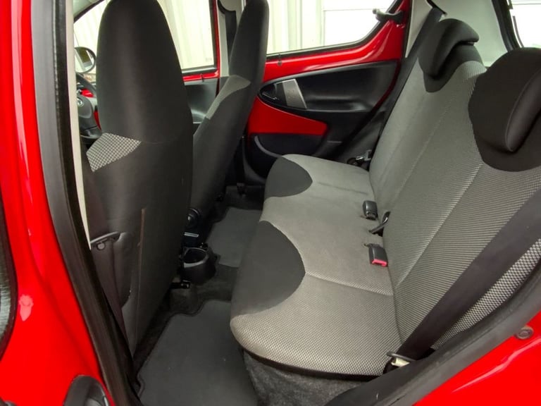 2013 Toyota AYGO 1.0 VVT-i Move Hatchback 5dr Petrol MultiMode Euro 5 (68 ps) Hatchback Petrol Au...