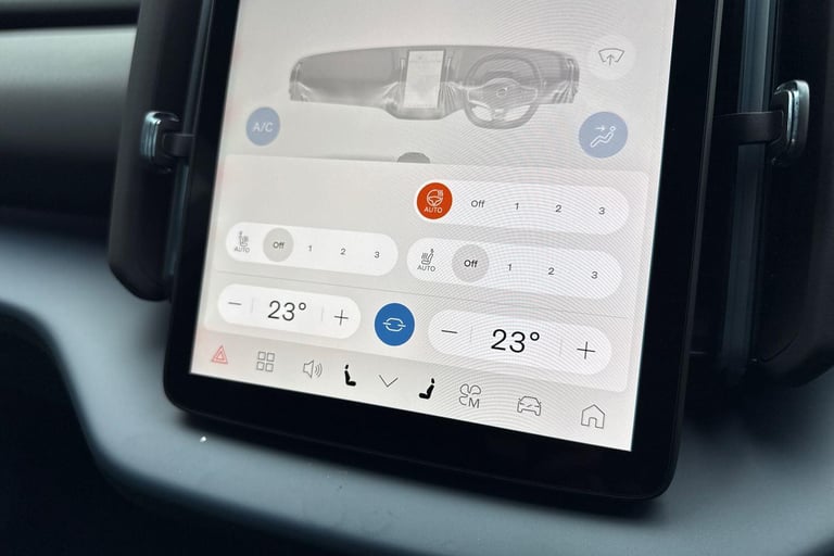 2025 Volvo EX30 Single Motor Extended Range 69kWh Plus SUV 5dr Electric Auto (272 ps) ESTATE Elec...