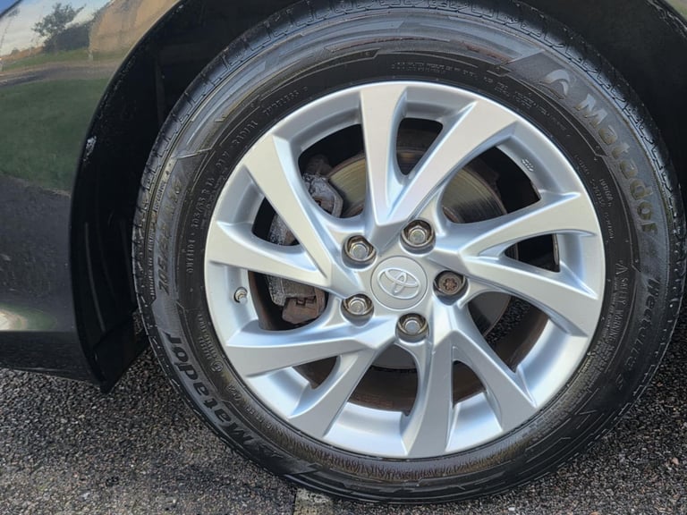 2017 EXCELLENT TOYOTA AURIS DIESEL-LOW DIESEL MILES-ULEZ FREE-FULL SERVICE HISTORY