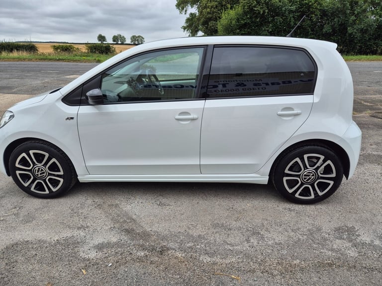 2021 Volkswagen up! 1.0 65PS R-Line 5dr HATCHBACK Petrol Manual