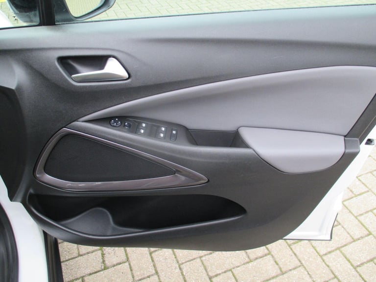 2019 Vauxhall Crossland X 1.2T ecoTec [110] Elite 5dr [6 Speed] [S/S] HATCHBACK PETROL Manual