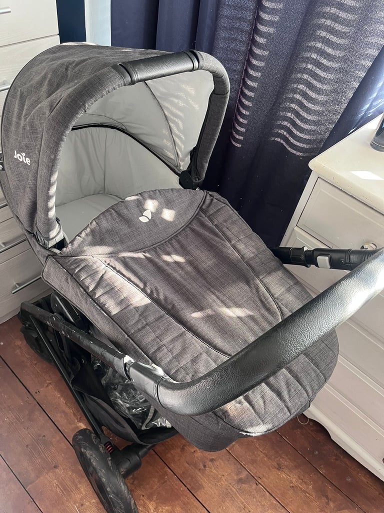 Joie travel system 
