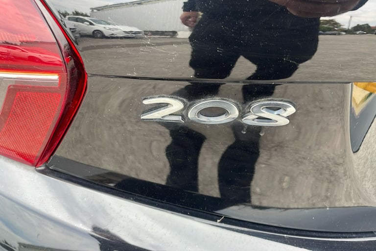  Peugeot 208 1.2 Puretech Tech Edition Hatchback 5dr Petrol Manual Euro 6 s/s