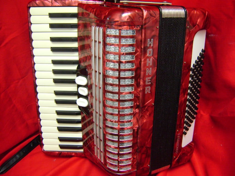hohner concerto72 bass lightweight accordion
