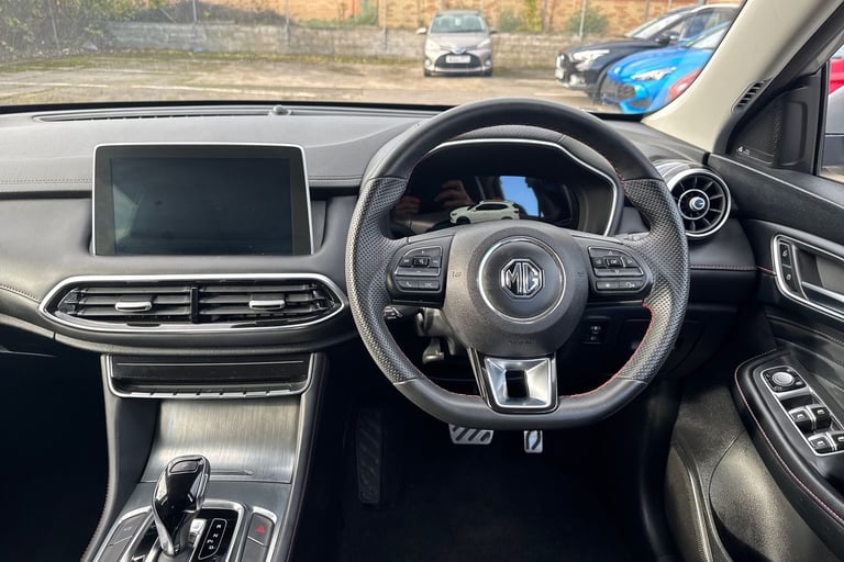 2023 MG MG HS 103408 Hatchback Automatic