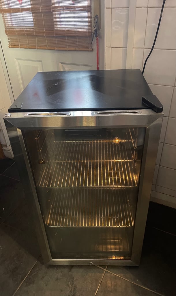 image for HUSKY UNDER COUNTER DRINKS BEER & WINE FRIDGE FREE DELIVERY 🚚 