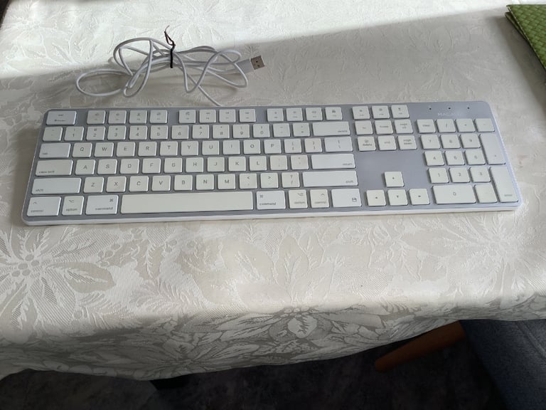 MACALLY keyboard in excellent condition 