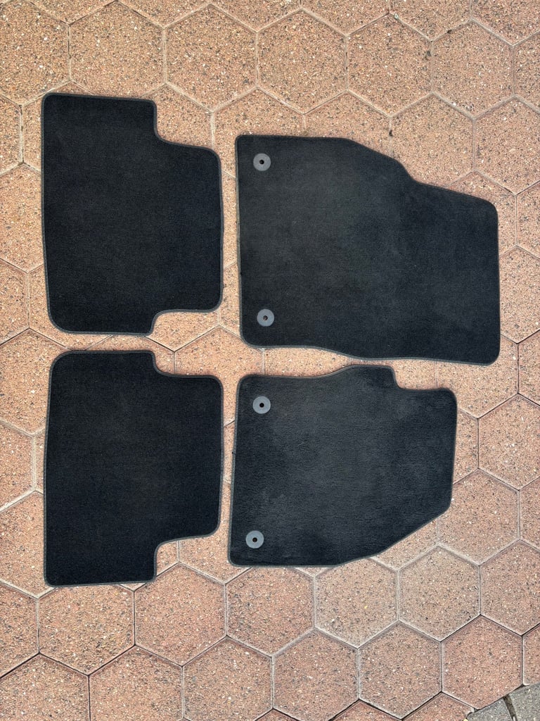 AUDI A1 Mk2 Genuine Carpet Mat Set