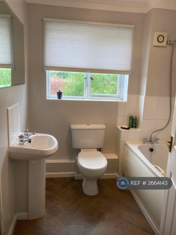4 bedroom house in Bream Close, Wolverhampton, WV10 (4 bed) (#2664143)