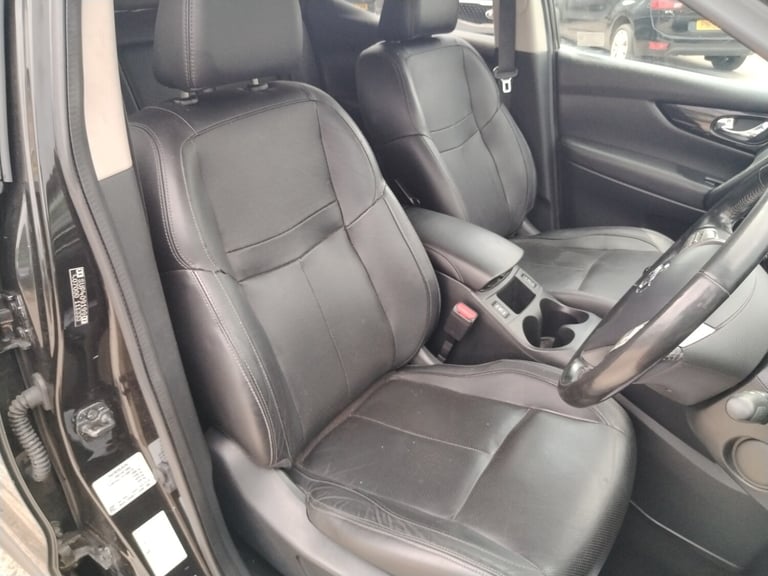 2015 Nissan Qashqai 1.6 dCi Tekna 5dr HATCHBACK Diesel Manual