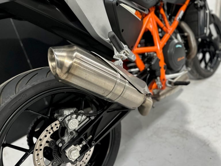 2014/14 KTM 690 Duke Motorcycle 