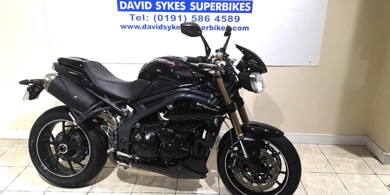 Triumph Speed Triple 1050 (94 LTD EDITION) 16-REG 30100 MILES £6299. OTR 