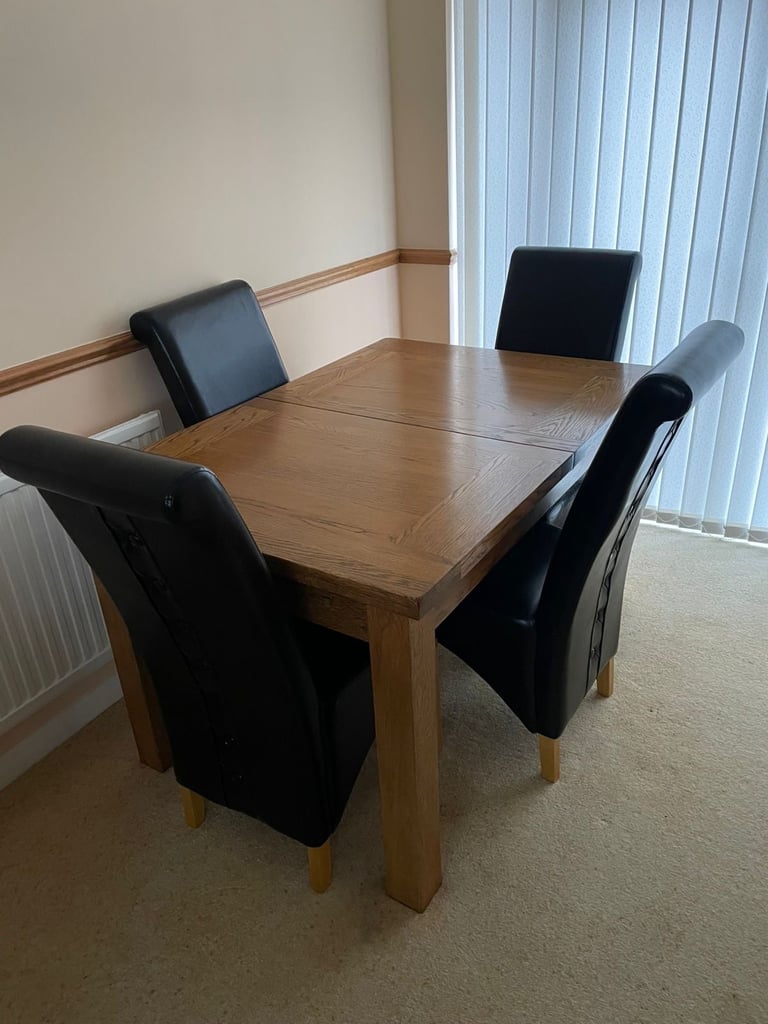 Solid Oak Sideboard, Extending Dinning Table and x4 chairs