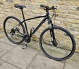 Specialized Crosstrail hybrid bike Medium frame 