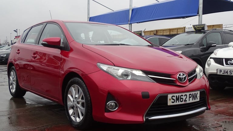 image for TOYOTA AURIS 1.4 D-4D Icon Red Manual Diesel 2012
