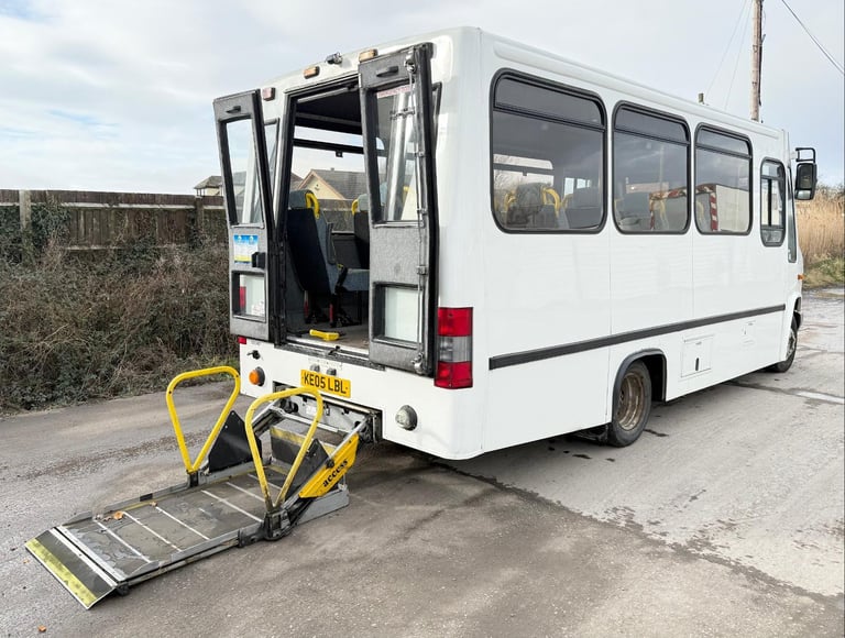 2005 MERCEDES VARIO 614 MINIBUS CAMPER MOTORHOME RACEVAN RAMP-LIFT 35,000 MILE!!