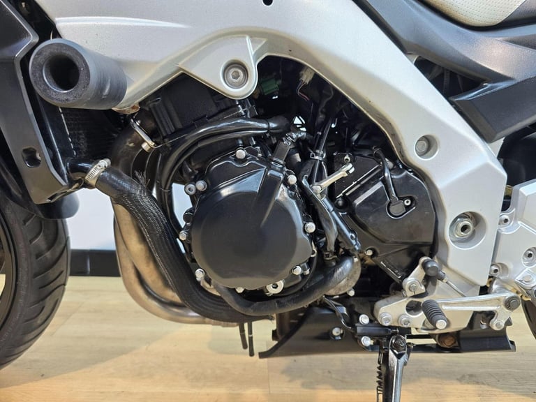 Suzuki GSR600 Blue 2006 - Crash Bungs, Adjustable Levers, Gear Indicator