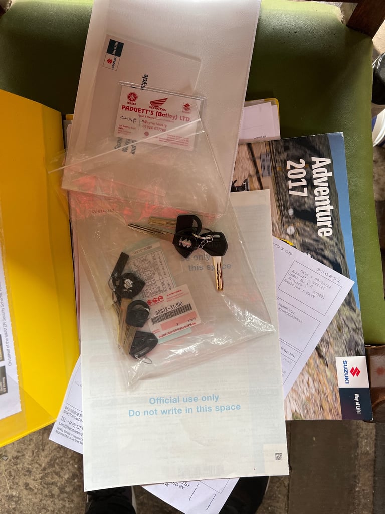 ONLY 2.5k miles. Adventure Touring Suzuki XT V-STROM, 2017, 1037 (cc)