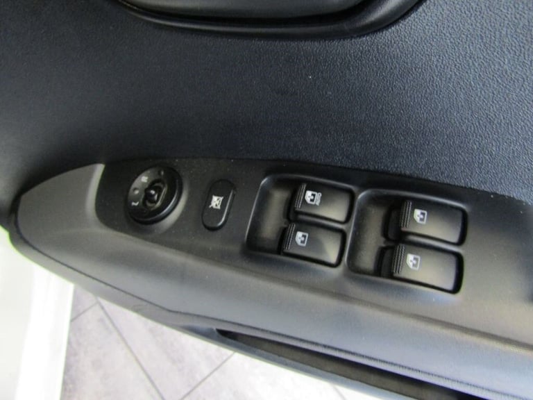 2014 Hyundai i10 1.2 Active 5dr HATCHBACK PETROL Manual