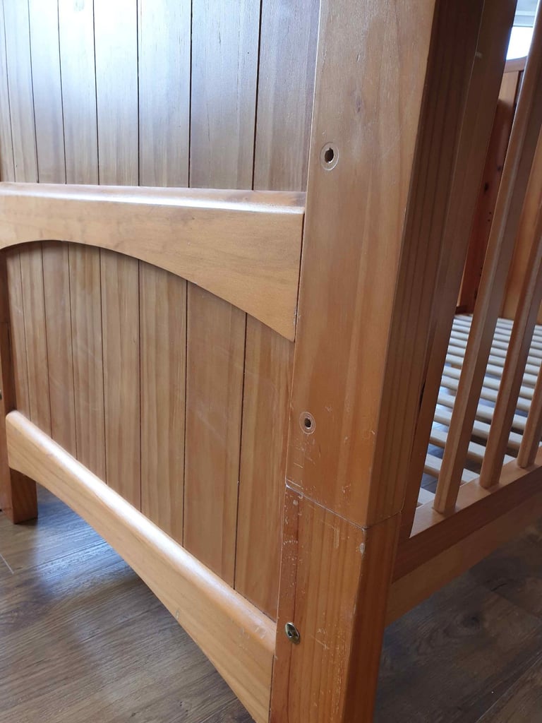 Cot bed, convertible