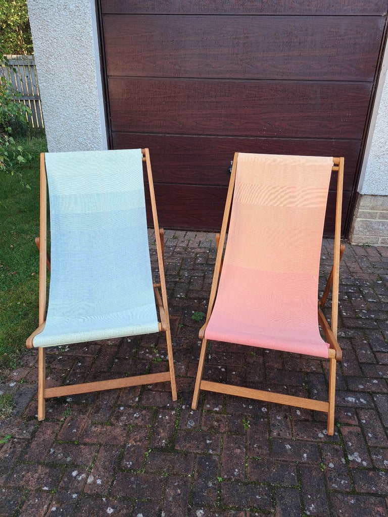 Canvas sun loungers