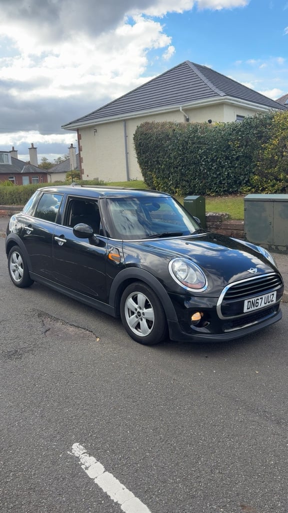 image for 2017 MINI Hatch 1.5 Cooper D 5dr HATCHBACK Diesel Manual
