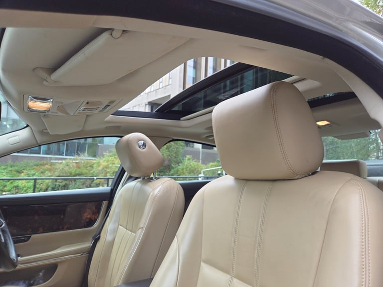 JAGUAR XJ 3.0D V6 PREMIUM LUXURY AUTO AUTOMATIC *FULL HISTORY TOP SPEC xf xe