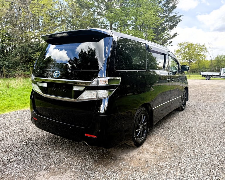 FRESH IMPORT 2014 TOYOTA VELLFIRE 2.4 PETROL/ELECTRIC HYBRID ULEZ COMPLIANT
