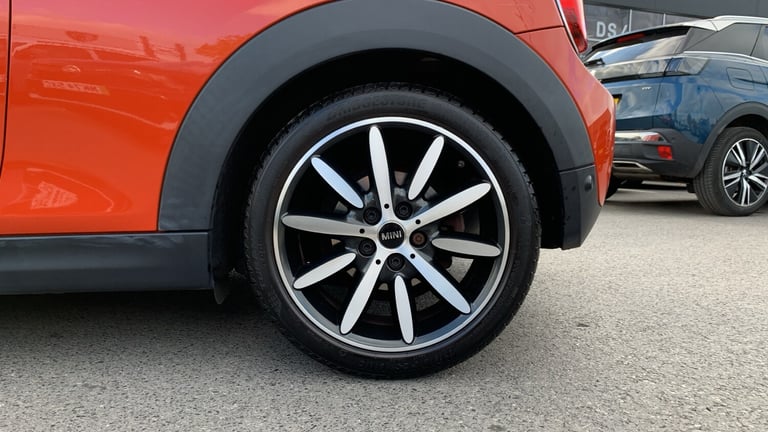 2018 MINI Hatch 1.5 Cooper Hatchback 3dr Petrol Steptronic Euro 6 (s/s) (136 ps) Hatchback Petrol...