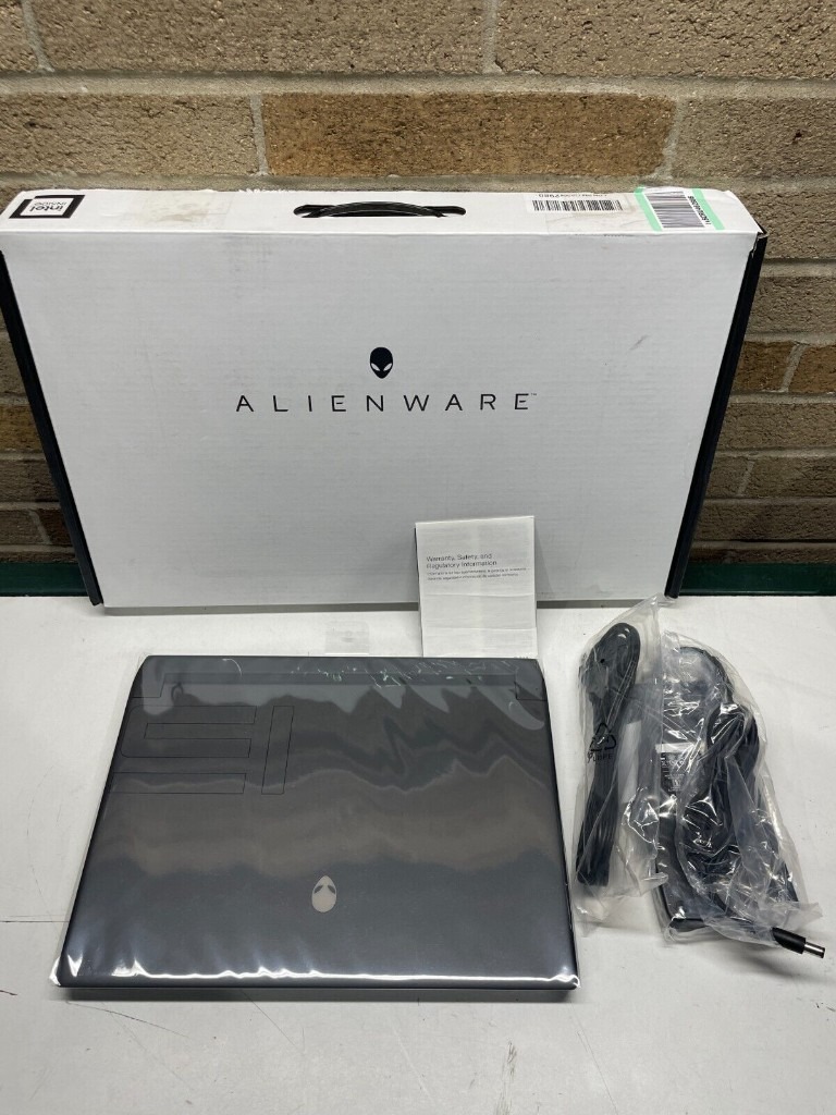 Alienware M15 R6 Gaming Laptop 