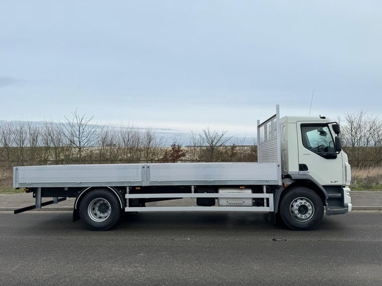 2019 DAF LF Euro 6 scaffold lorry 18 ton air suspension new build 260 BHP