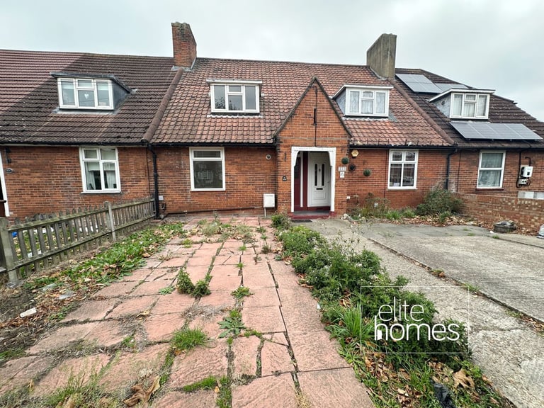 Great condition large 2 bedroom House with private garden in Dagenham, RM8.